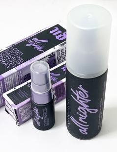 英代 UrbanDecay衰败城市定妆喷雾哑光持久控油保湿118ml 15ml