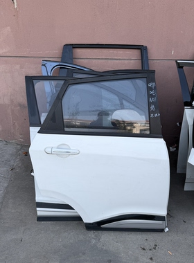 哪吒N01车门总成汽车原厂件原车漆成色如图右后门白色带拉手玻璃