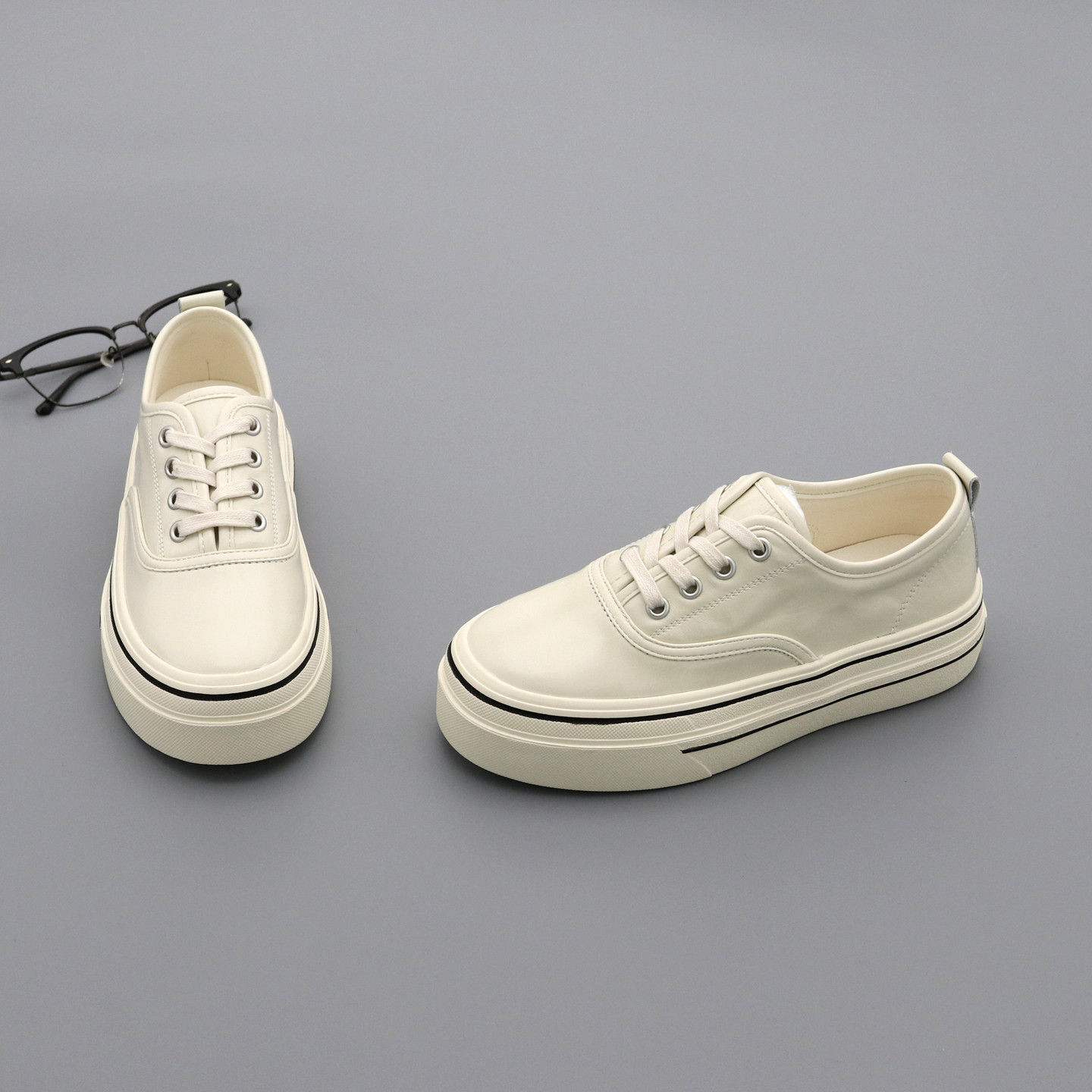 漆皮小白鞋女板鞋2026春季新款百搭圆头真皮厚底防滑休闲鞋女单鞋,女鞋,休闲板鞋,淘宝优惠券,粉丝福利购,淘宝优惠卷