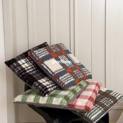 复古格纹圈圈羊卷呢坐垫记忆棉回弹座椅垫办公室久坐垫防滑汽车垫