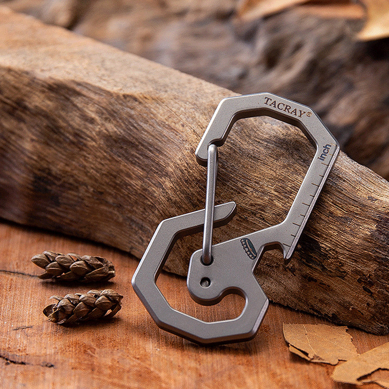 TACRAY泰锐户外多功能挂扣钛合金钥匙扣开瓶器快挂户外便携锁匙扣