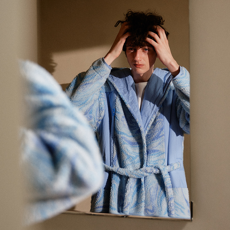 朵朵可可秋冬季宽松印花连帽睡袍