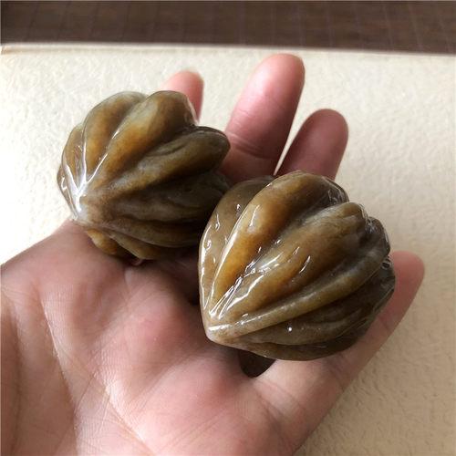 天然黄白老玉手把件玉石核桃手球