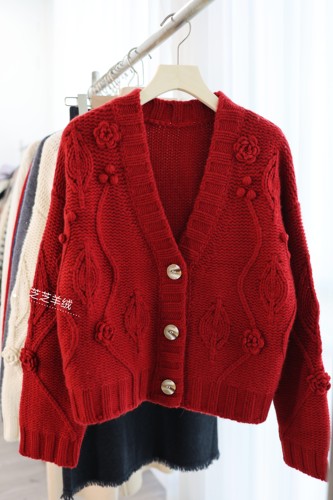 100%山羊绒衫品牌纱线v领钩花加厚宽松慵懒风毛衣开衫单排扣短款