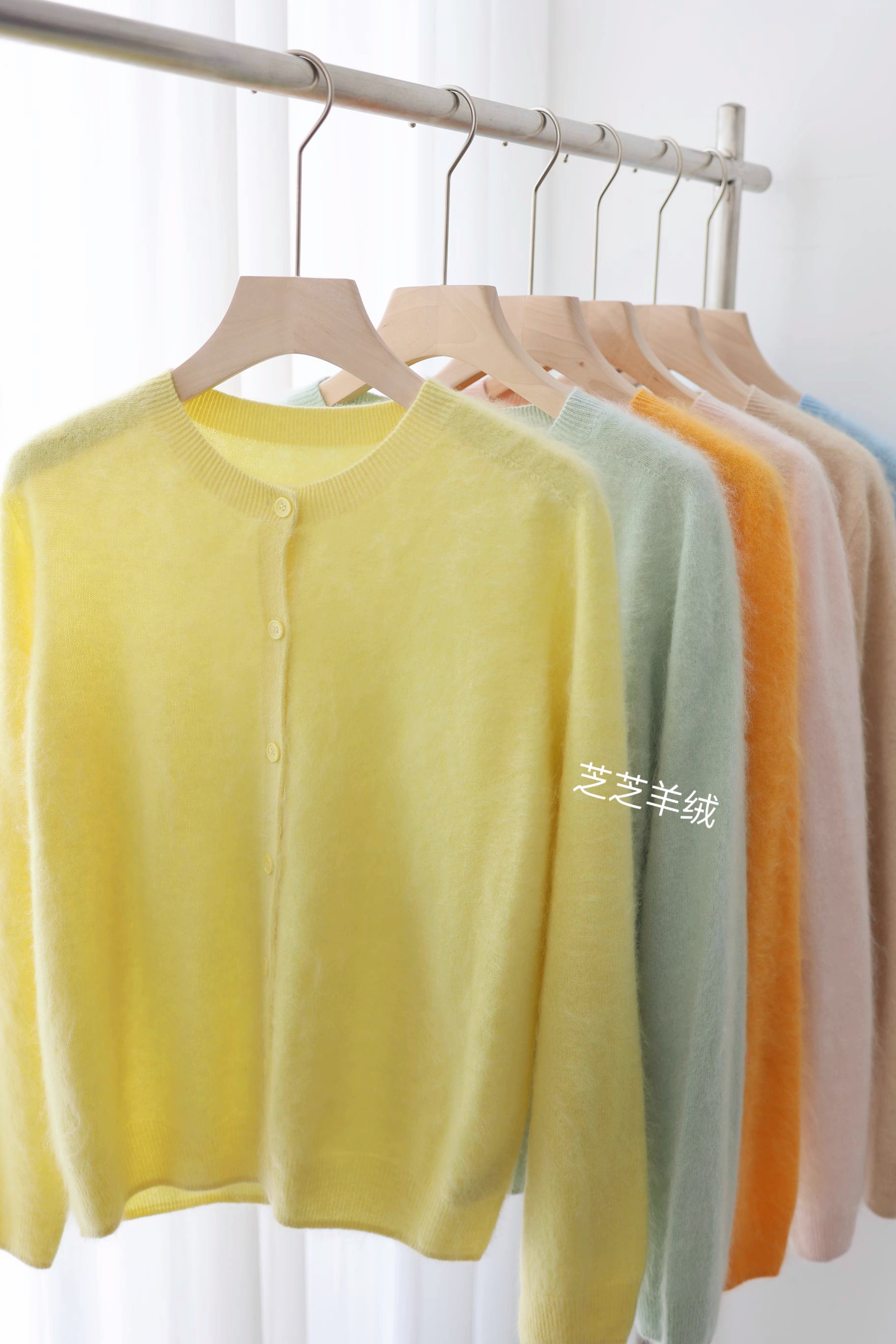 100%纯山羊绒衫拉绒长毛纯色简约圆领长袖针织开衫针织衫女毛衣