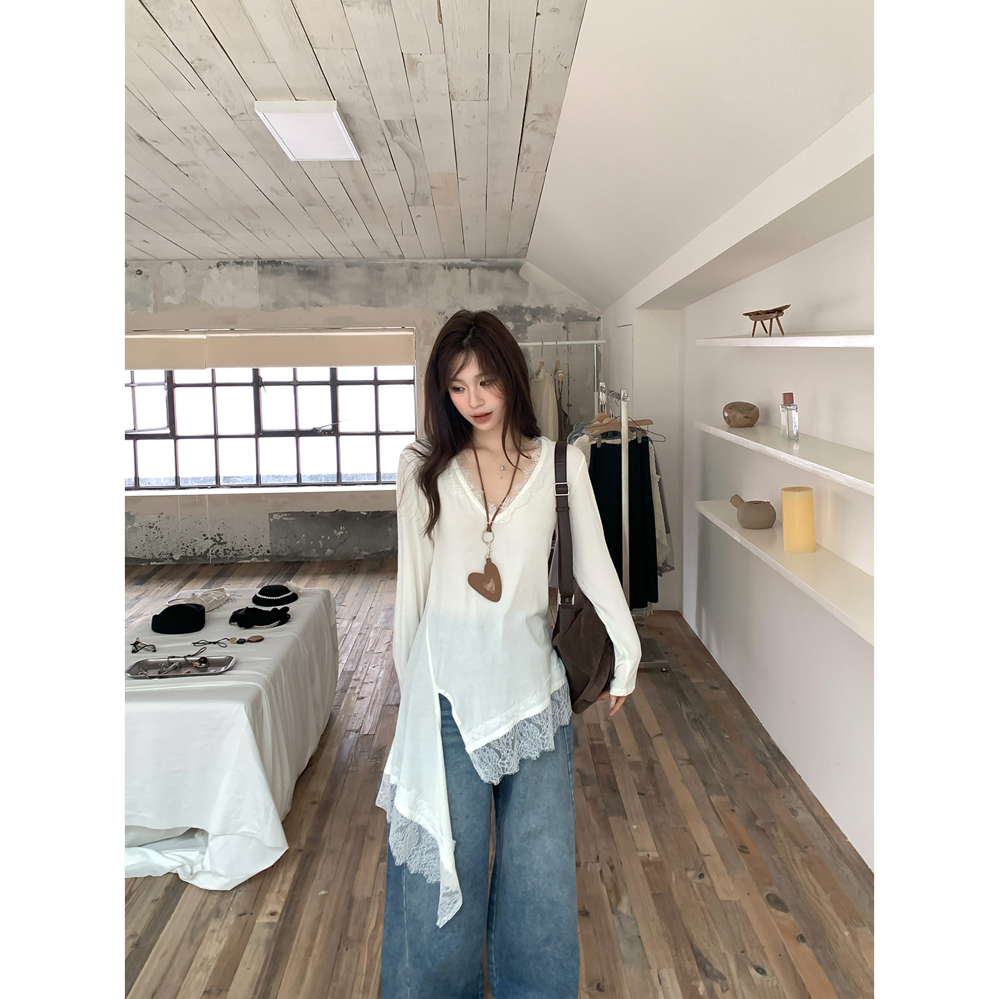 DDang 设计感蕾丝打底衫秋季韩系显瘦百搭不规则长袖内搭上衣女