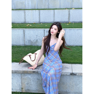 Adan 格纹吊带裙夏季韩版收腰显瘦显白V领撞色中长款A字连衣裙女