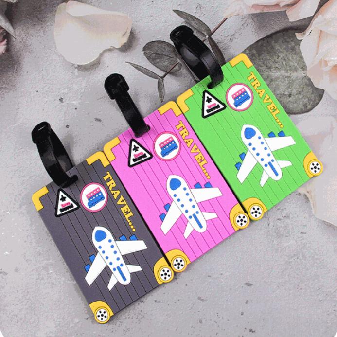 新款创意PVC行李牌卡通飞机登机牌软胶环保工作吊牌公交卡套牌