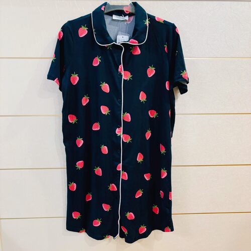 磨毛柔软深蓝印草莓居家服睡裙