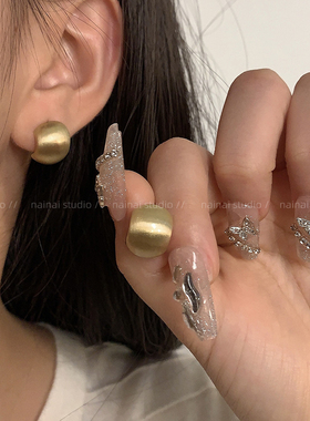 拉丝哑光弧形耳钉~高级感轻奢磨砂小众设计耳环2025新款爆款耳饰