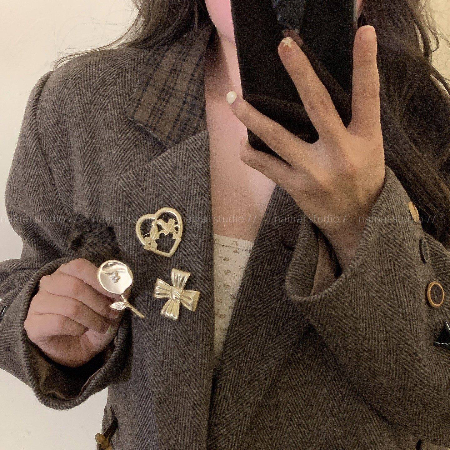 中古宫廷风胸针~哑光磨砂复古高级感珍珠大衣别针外套胸花配饰女