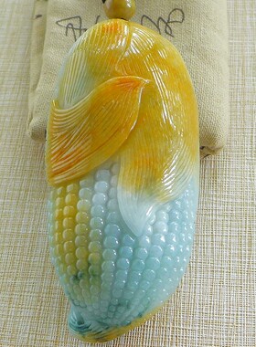 A货黄翡飘兰花翡翠玉米摆把件
