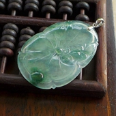 配A货鉴定证640 18K扣头冰种飘兰花冰透精雕翡翠荷叶吊坠