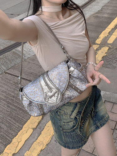 美式复古金属豹纹Y2K铆钉腋下包