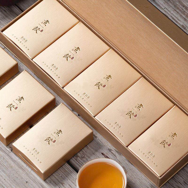 老白茶饼干茶小方片两条福鼎白茶老寿眉2016年礼盒装送礼袋250克