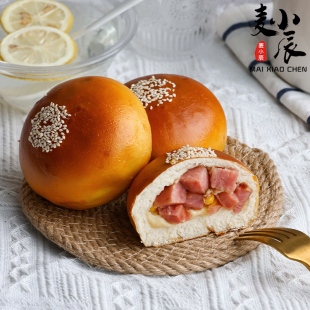 麦小辰 奶酪早餐代餐营养健身饱腹现做0 肉肠芝士夹心碱水面包德式