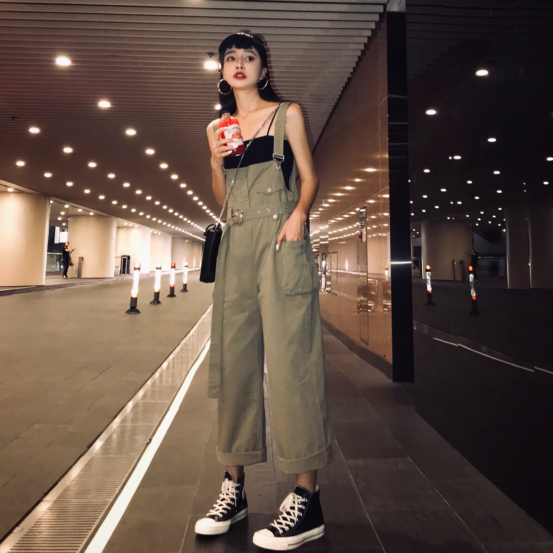丽哥潮牌工装连体裤女宽松2019夏新款高腰垂感休闲直筒阔腿背带裤
