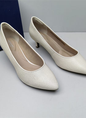 Rockport/乐步撤柜羊皮通勤尖头细跟浅口舒适时装女鞋w版偏大