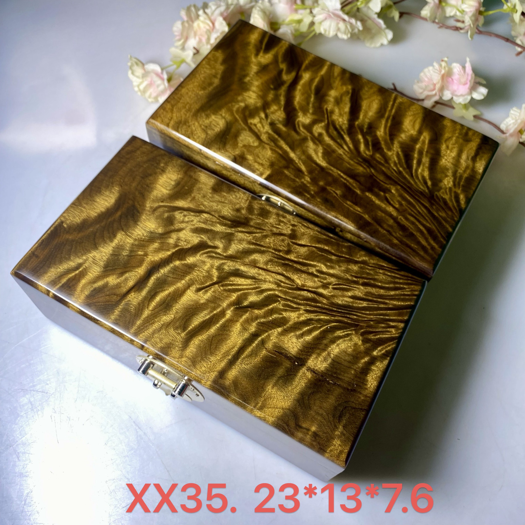 大尺寸金丝楠木首饰盒实木珠宝盒