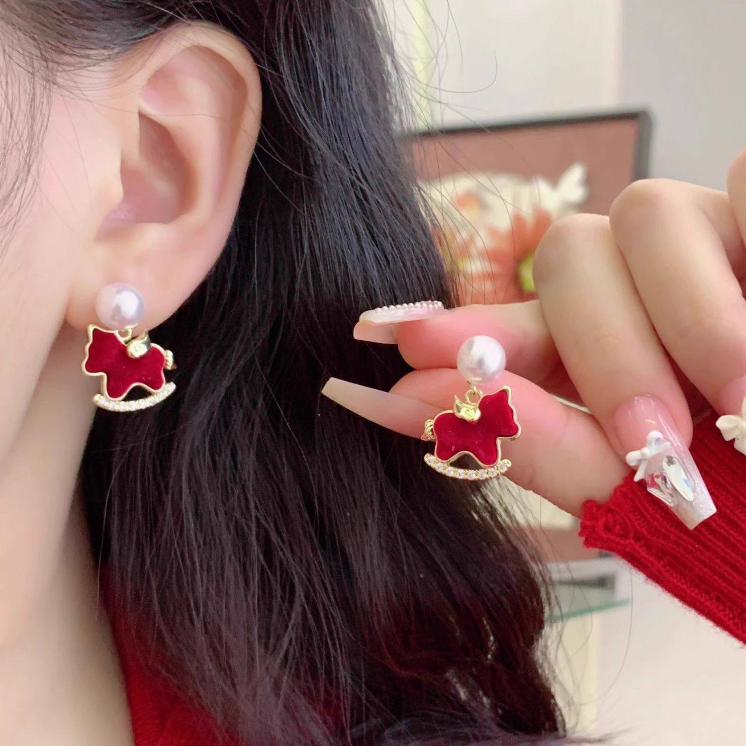 冬季可爱丝绒小马珍珠耳环无耳洞耳夹女红色新年本命年礼物耳饰品,饰品/流行首饰/时尚饰品新,耳钉,淘宝优惠券,粉丝福利购,淘宝优惠卷