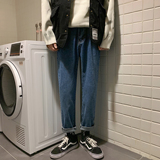 深蓝色