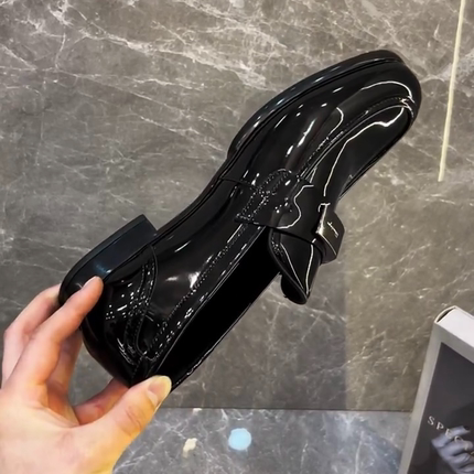 夏季新款真皮漆皮一脚蹬圆头时尚潮流行休闲百搭时尚男鞋亮面舒适