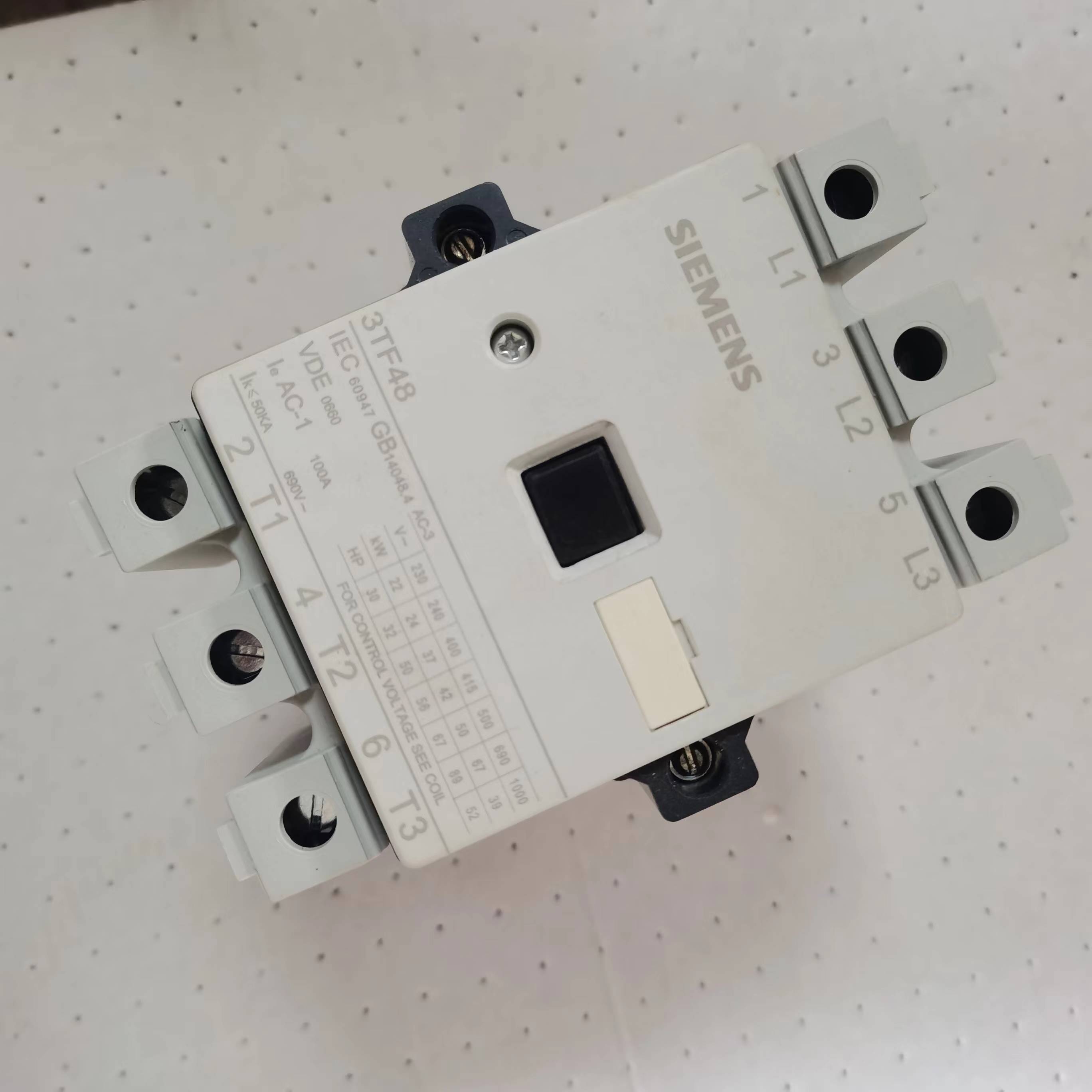 全新苏州西门子老款绝版交流接触器3TF48 22-0XM0电压AC220V询价