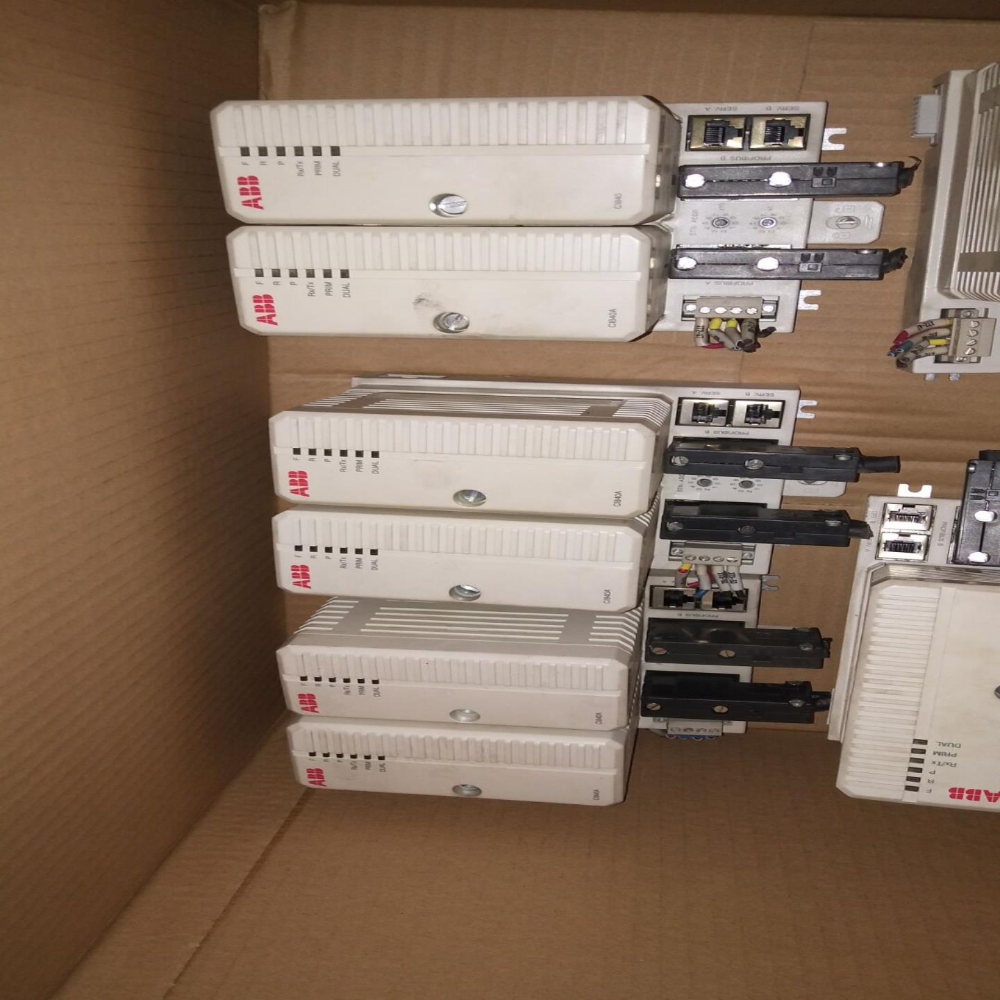 ABB 模块 3BSE022462R1 AI835  议价 CI830  TU847询价