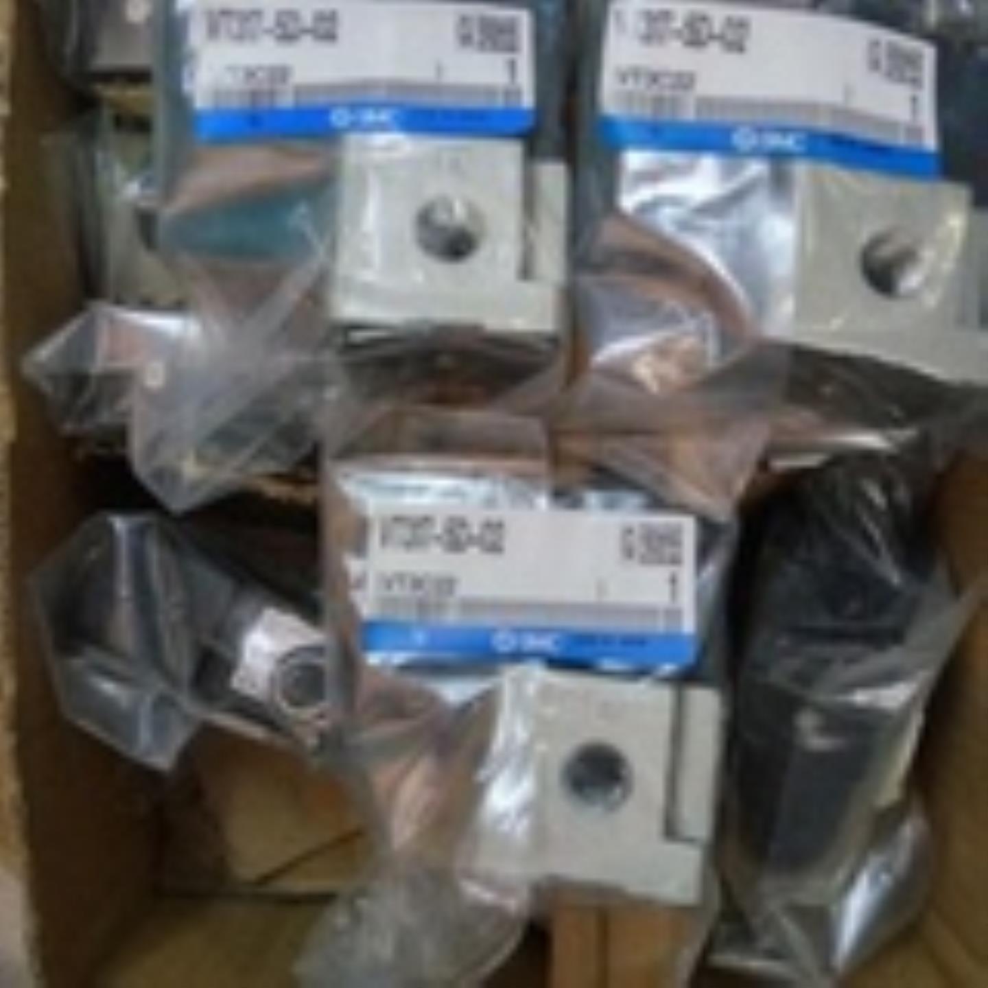 SMC全新原装VT317-5D-02 VT317-3D-02 VT317-3G-02 VT317-1询价