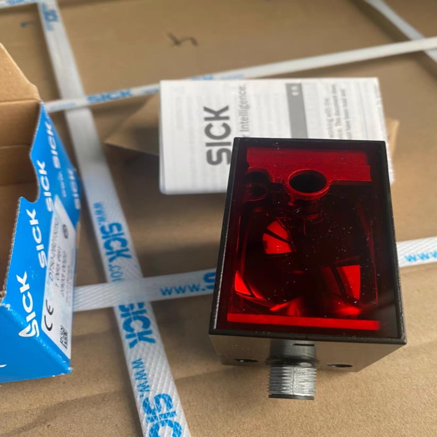 sick原装全新现货DT50-2B215252 1065661最新日期下单请询价询价