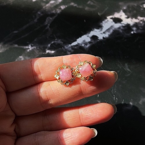 18K金耳钉镶嵌老矿舒俱来