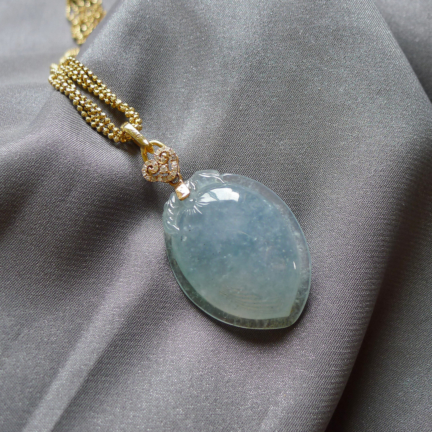 茜桃 18k金吊坠镶嵌天然a货翡翠冰种起莹天空蓝桃子吊坠挂件 厚装