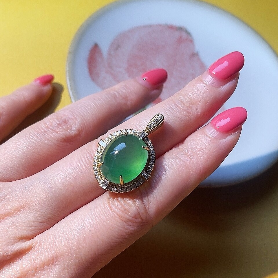 元茵 18K金镶嵌吊坠 天然A货翡翠冰种甜绿色配天然钻石豪华吊坠款