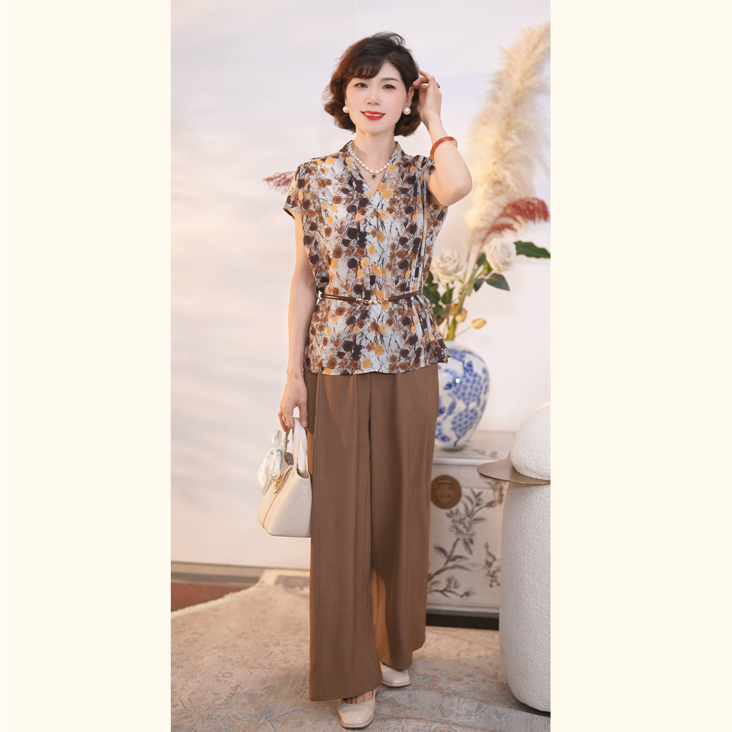 母亲节衣服妈妈夏装短袖碎花衬衣2026新款洋气质t恤雪纺小衫套装