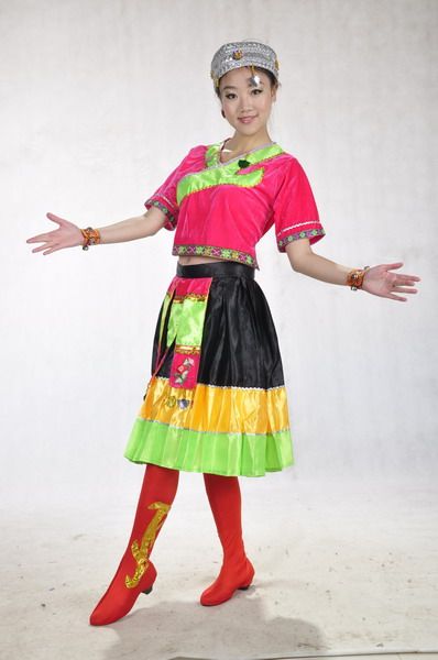云南少数民族服装/新款苗族成人女装/壮族服装/苗族舞蹈演出服装