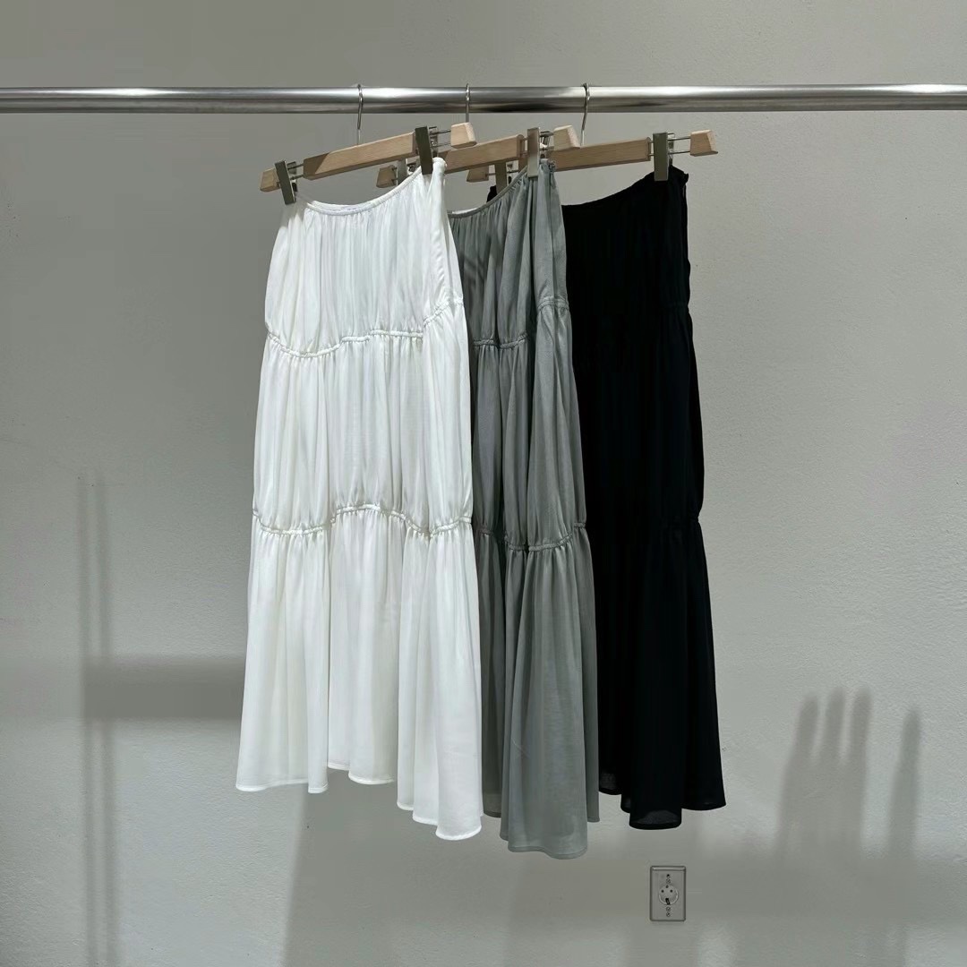 现货statement韩国东大门代购2025款洋气褶皱蛋糕捏褶松紧半身裙