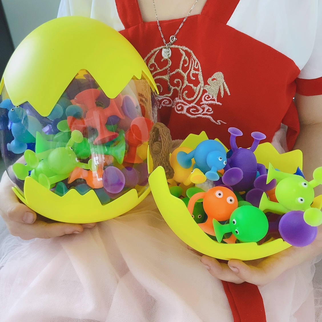 吸盘软积木宝宝外出旅游坐车玩具