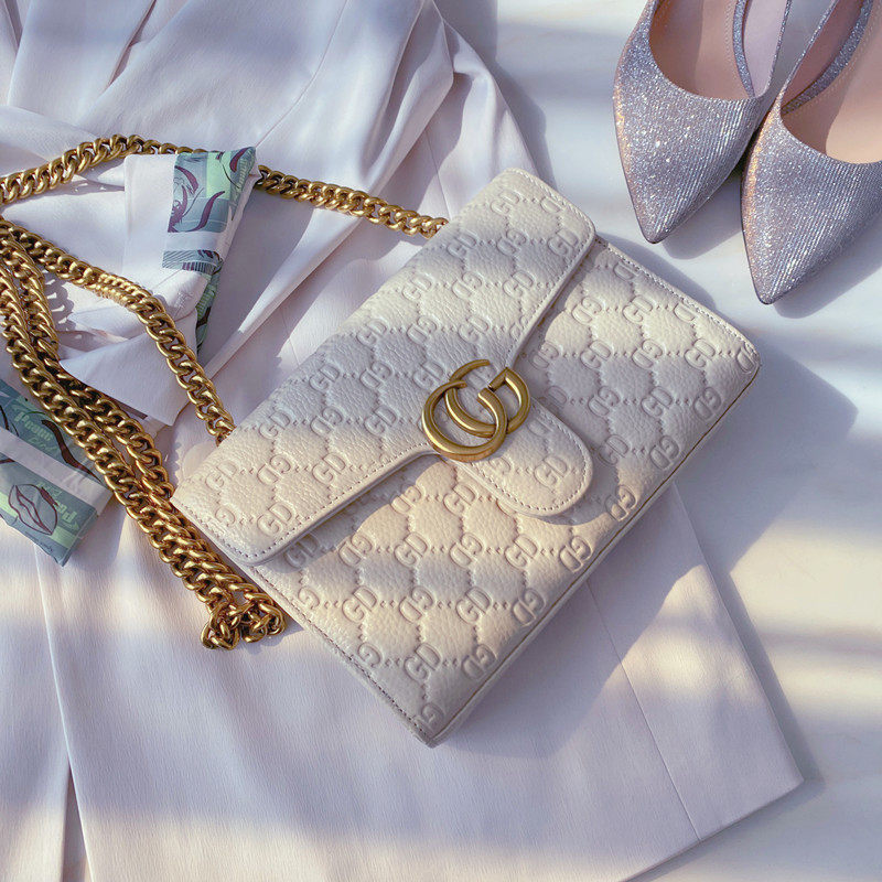 单肩白色包包女2020新款潮网红百搭真皮链条斜挎包小早春信封包女