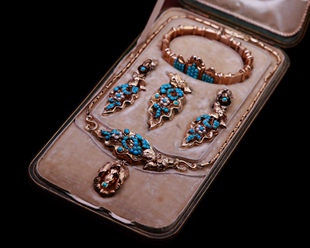 波旁王朝 14K金绿松野珠套贵族高定结婚礼物空心金高浮雕弹力手镯