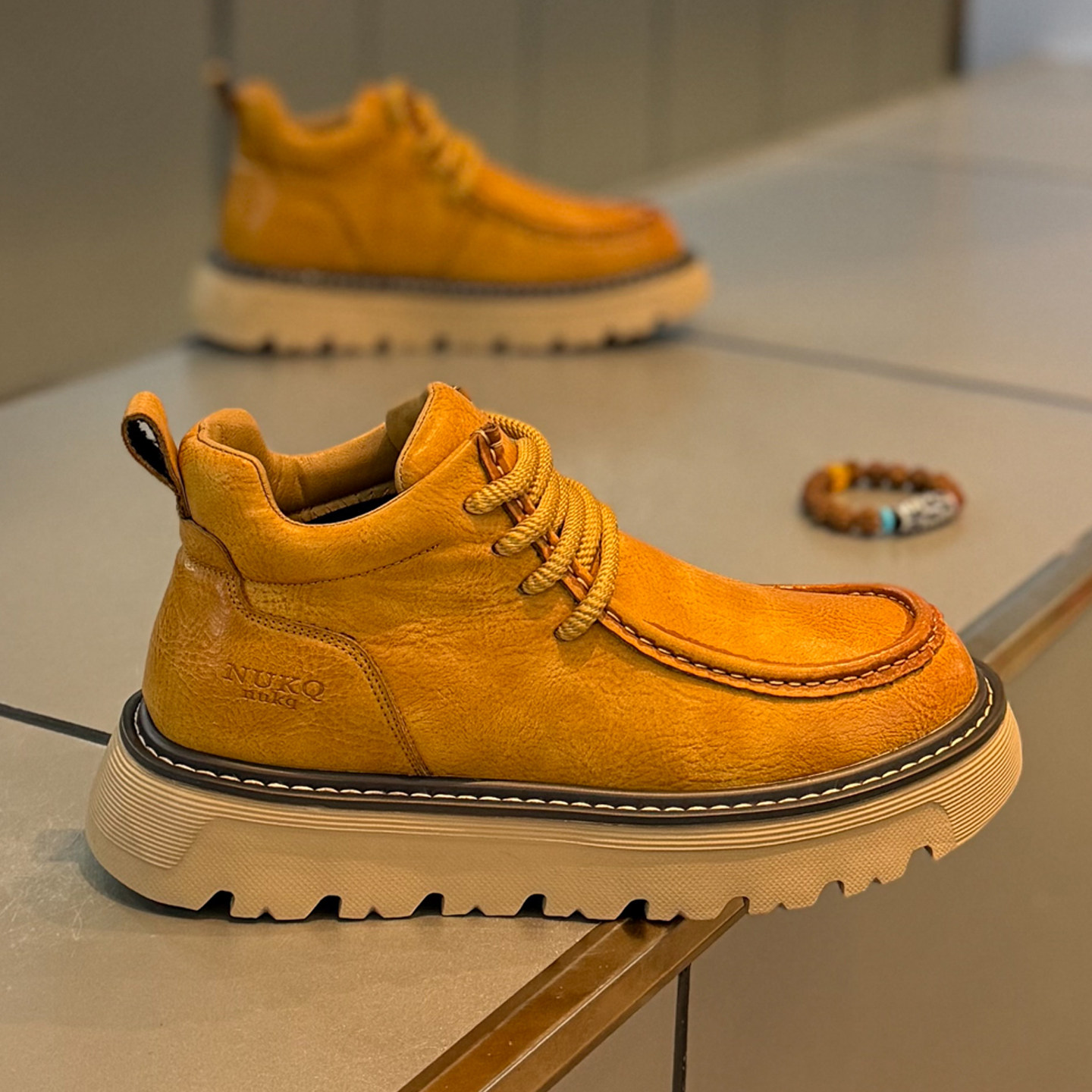 高帮男鞋冬季户外运动休闲工装皮鞋厚底防水防滑马丁劳保大黄皮靴,流行男鞋,高帮鞋,淘宝优惠券,粉丝福利购,淘宝优惠卷