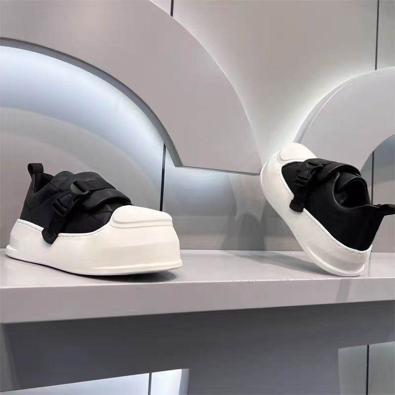 潮牌男鞋春季2026新款厚底百搭面包板学生休闲运动厚底增高防滑鞋,流行男鞋,单鞋,淘宝优惠券,粉丝福利购,淘宝优惠卷