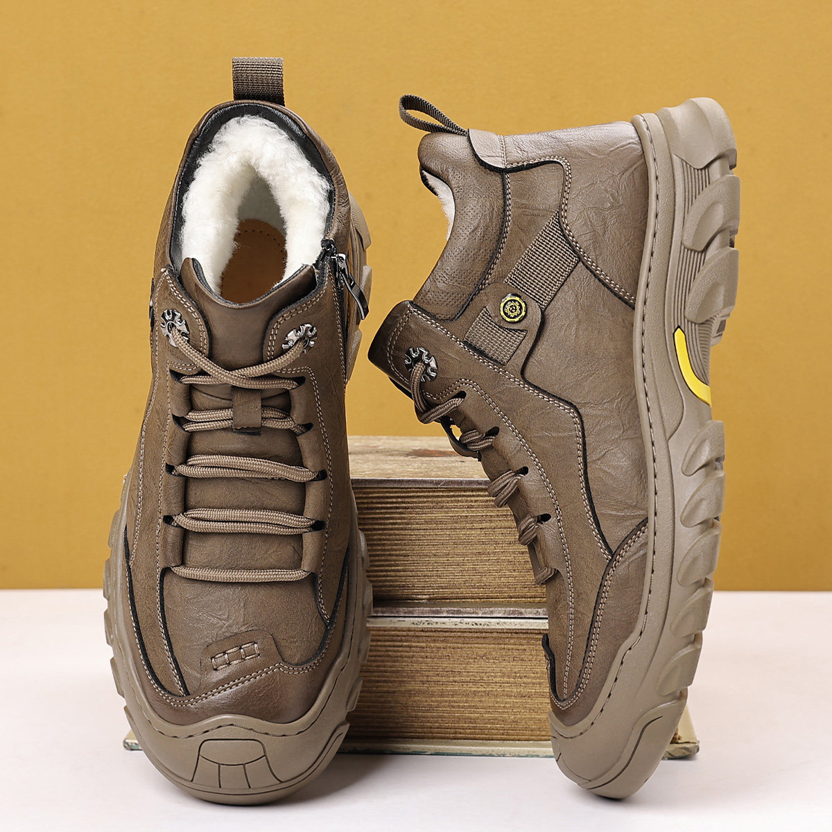 高帮男鞋冬季加绒加厚棉鞋皮毛一体中老年爸爸休闲皮鞋防滑雪地靴,流行男鞋,高帮鞋,淘宝优惠券,粉丝福利购,淘宝优惠卷