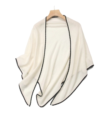 秋冬时尚保暖针织珠片小香风纯山羊绒方巾黑白色