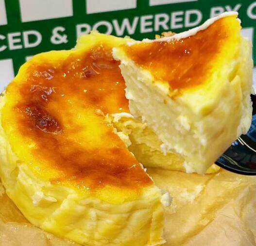 l广莲申榴莲巴斯克 好好吃哦 美味蛋糕 口感细腻丝滑榴莲肉超嫩