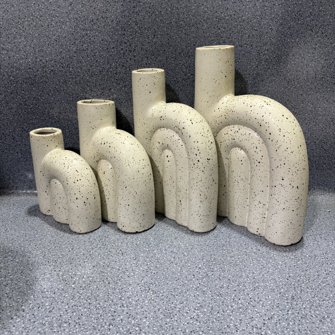 外贸风情 简约白色雪花釉样式 立体字母图案 陶瓷花瓶陶套