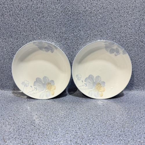 外贸风情 淡雅款式 细腻 淡雅花朵 半高款 小号6.5英寸 陶瓷盘