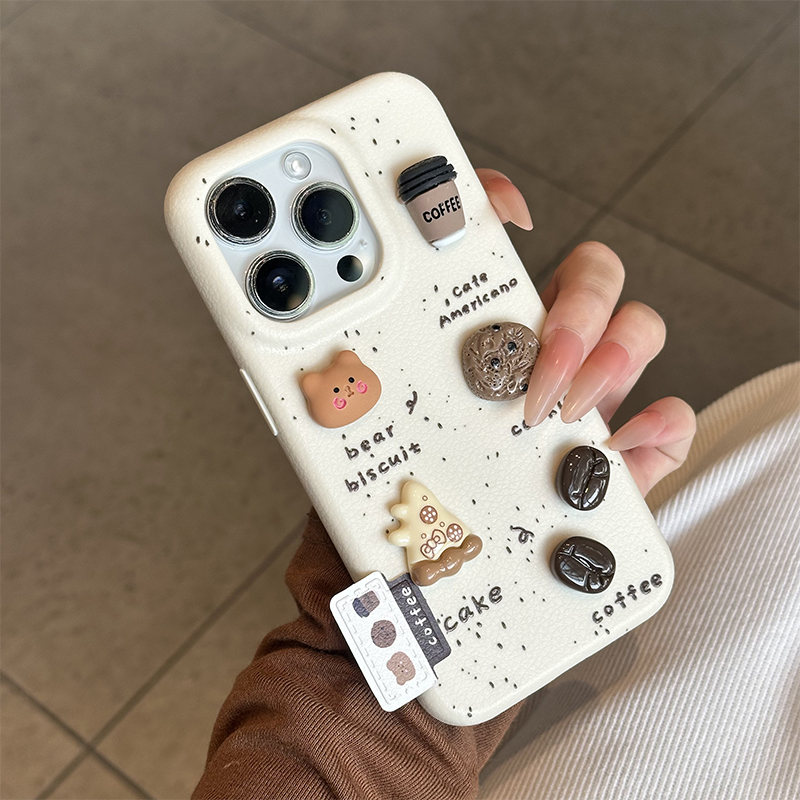 可爱咖啡小熊标签新款适用苹果17Pro手机壳iPhone16max13小米15华为mate80pura70k80note14荣耀400x100magic7