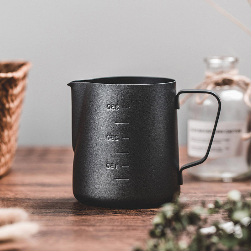 304不锈钢特氟龙拉花缸咖啡专用壶尖嘴量杯刻度中号打泡奶杯|msdalam kategori pinggan mangkuk, kopi, perkakas sokongan - dari Buy2taobao.com untuk memberikan perkhidmatan ejen Taobao profesional membeli