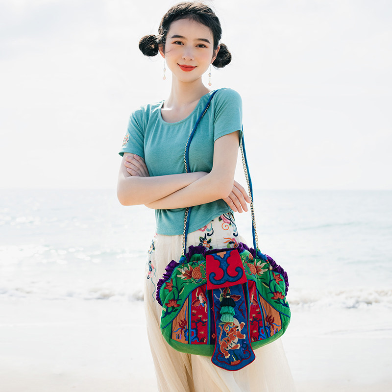素萝原创 敛光囊 休闲旅行贝壳包2022新款复古中国风刺绣斜挎包女
