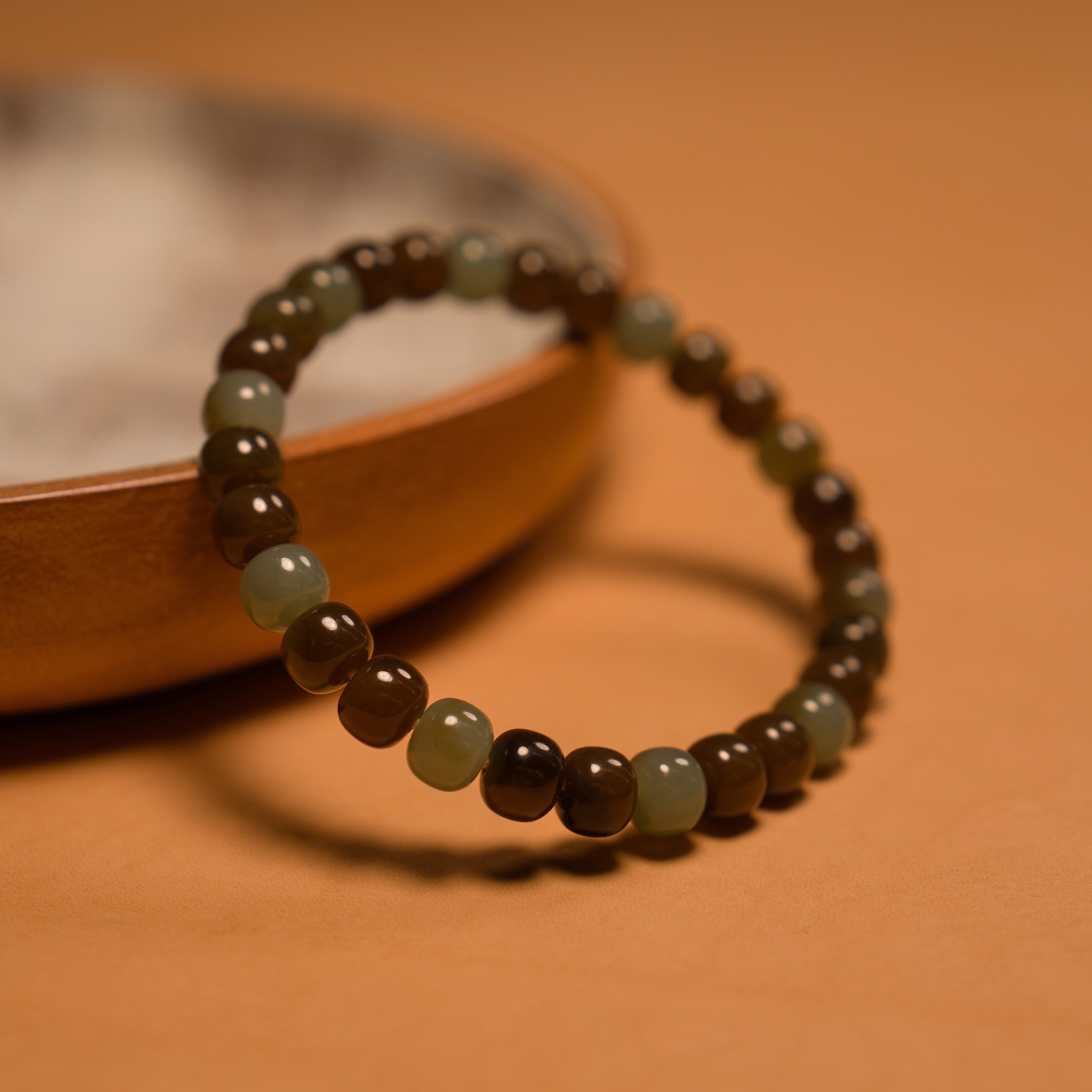 新疆和田玉天然沙枣青糖青色手串